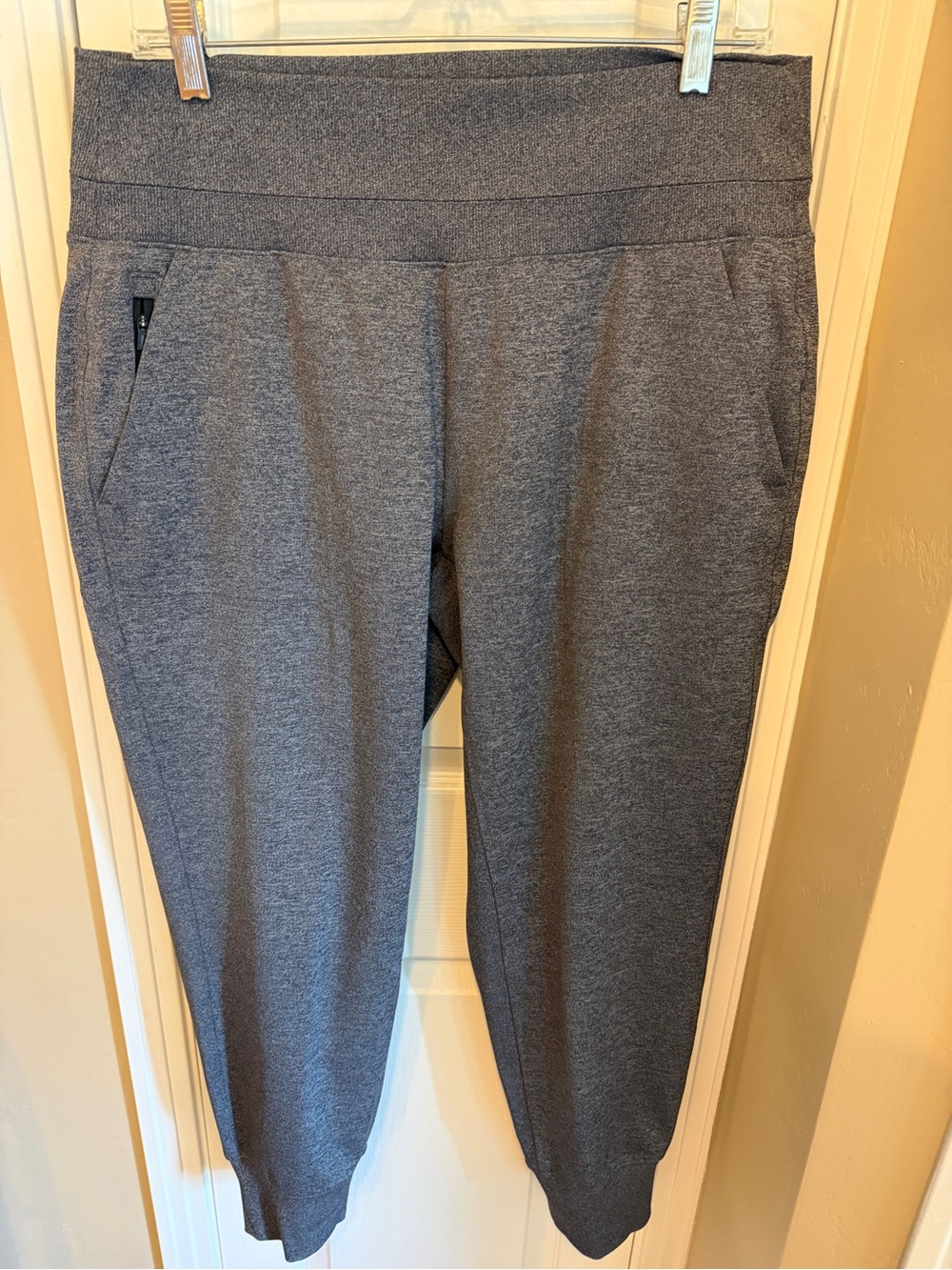 Athletic Venice Joggers charcoal gray EUC size large